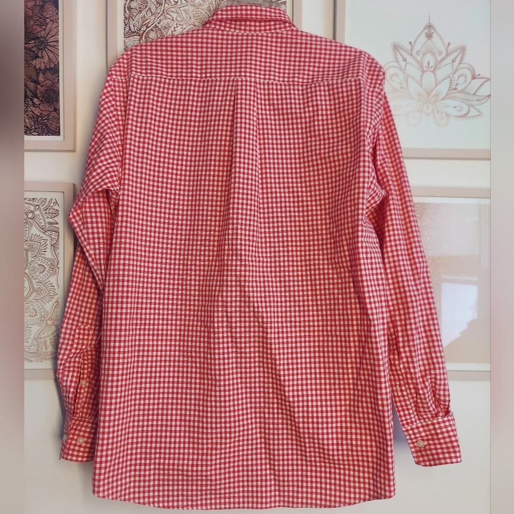 ☂️3/$30. Uniqlo men's dress shirt, size medium, Red Plaid - Picture 2 of 7